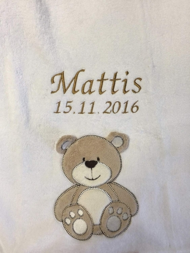 Babydecke - bestickt mit Name - Weiss BÄR