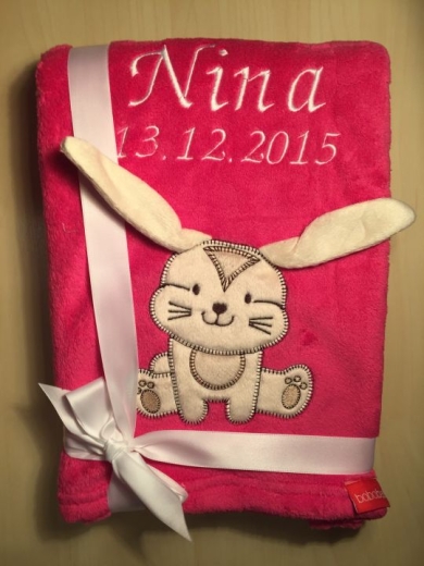 Babydecke - bestickt mit Name - Pink HASE